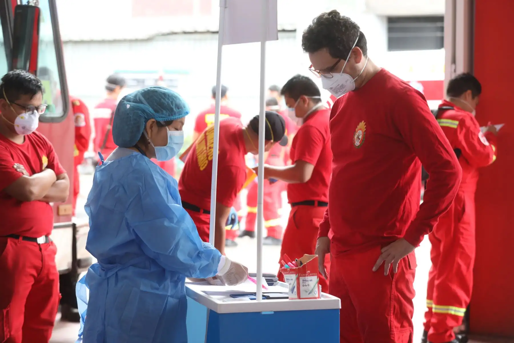 Cuerpo General de Bomberos Voluntarios del Perú participa de campaña de donación de sangre que impulsa EsSalud.
Foto:EsSalud