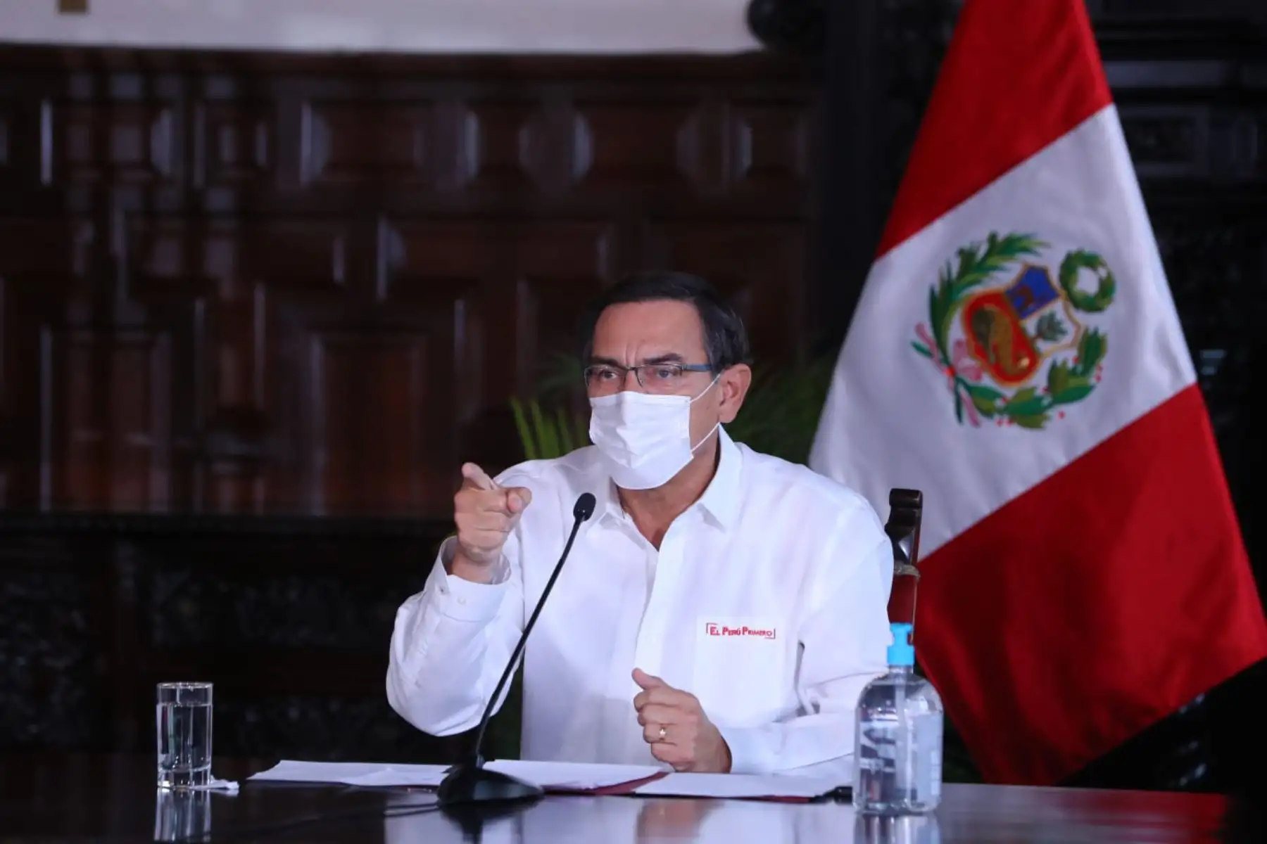 El presidente de la República, Martín Vizcarra, anunció hoy que el Ministerio de Vivienda, Construcción y Saneamiento (MVCS) ayudará a los gobiernos regionales que afrontan limitaciones de infrestructura hospitalaria, mediante la instalación de módulos para pacientes positivos de coronavirus que requieran internamiento. ANDINA/Prensa Presidencia