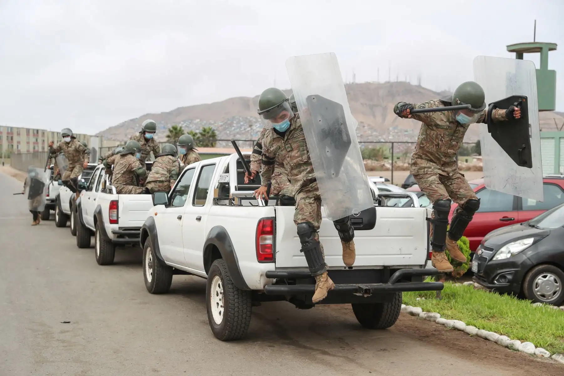 FF.AA tomarán acción contra quienes desacatan estado de emergencia y aislamiento social obligatorio.
Foto: Mindef
