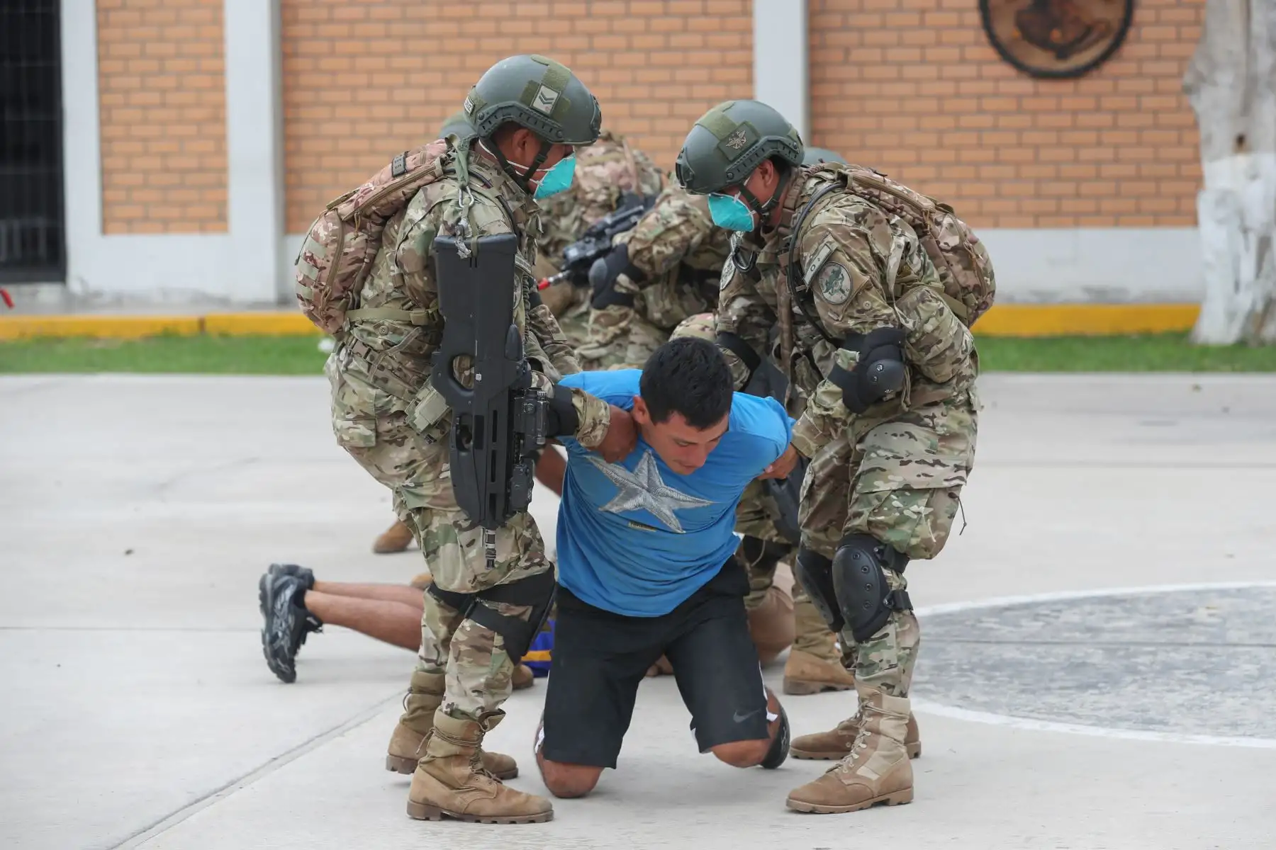 FF.AA tomarán acción contra quienes desacatan estado de emergencia y aislamiento social obligatorio.
Foto: Mindef