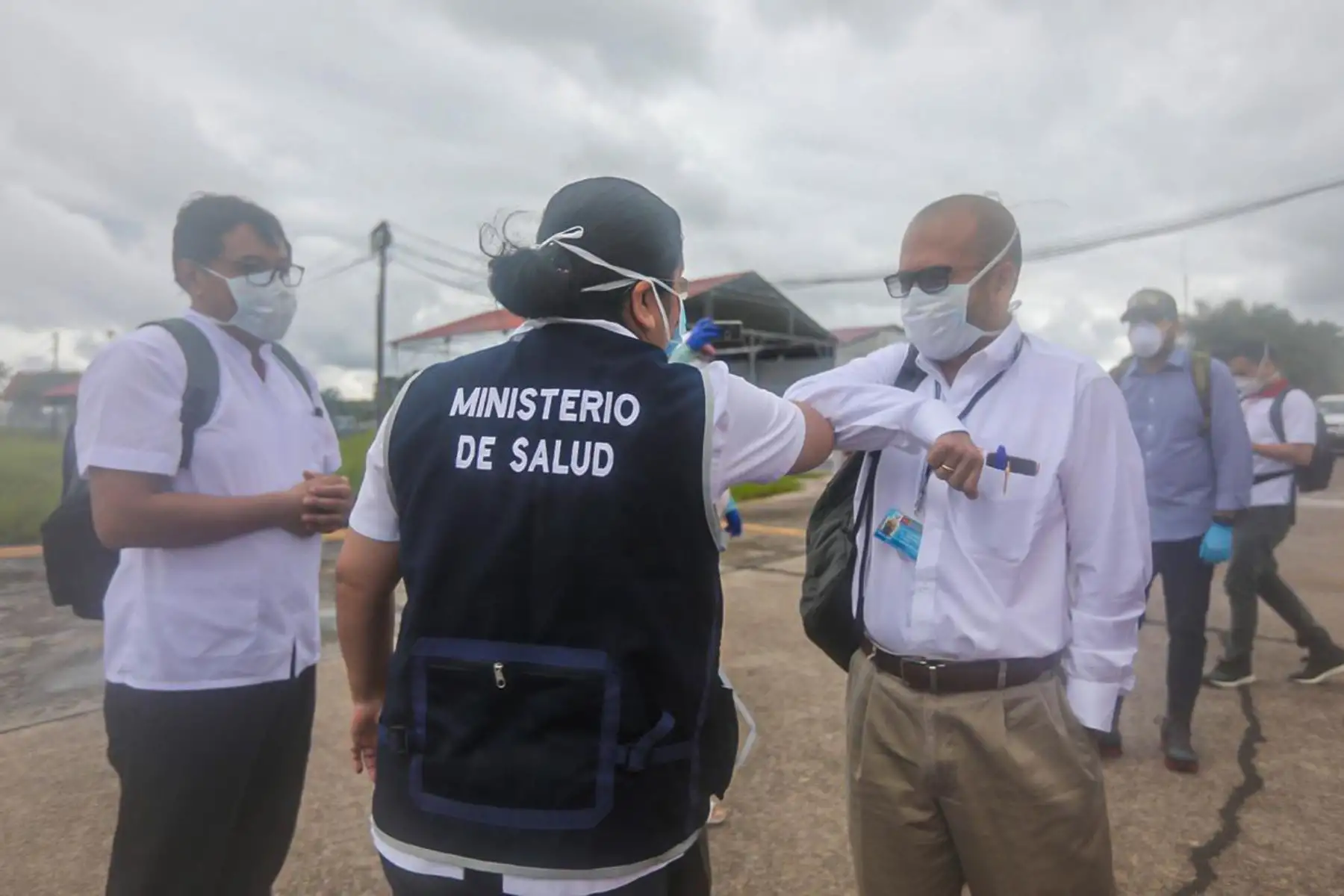 El ministro de Salud, Victor Zamora y la ministra de Producción, Rocío Barrios realizan reuniones de coordinación con autoridades de Loreto  para tomar acciones frente al coronavirus.
Foto: Minsa