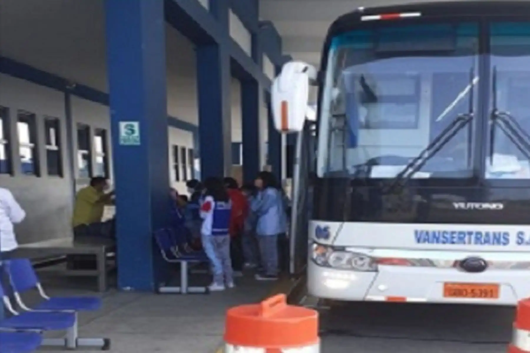 Delegación de niños y jóvenes practicantes de judo que viajó a Ecuador para representar a nuestro país, está integrado por 14 niños, niñas y adolescentes ayacuchanos.