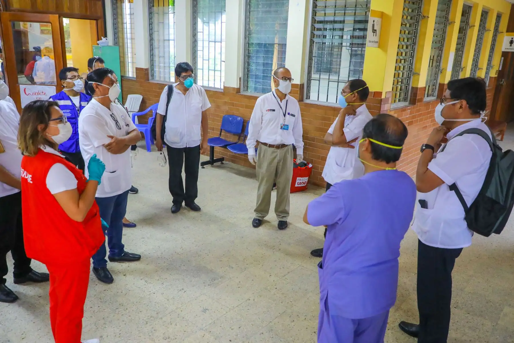 El ministro de Salud, Victor Zamora y la ministra de Producción, Rocío Barrios realizan reuniones de coordinación con autoridades de Loreto  para tomar acciones frente al coronavirus.
Foto: Produce
