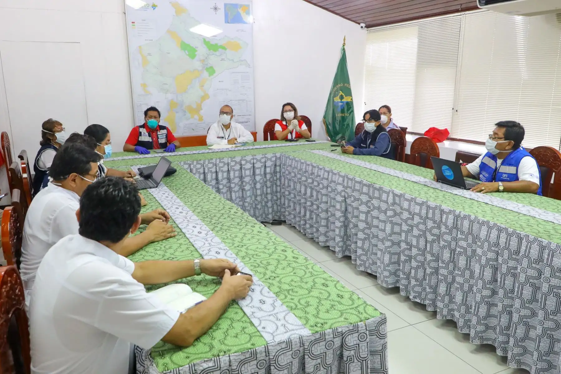 El ministro de Salud, Victor Zamora y la ministra de Producción, Rocío Barrios realizan reuniones de coordinación con autoridades de Loreto  para tomar acciones frente al coronavirus.
Foto: Produce