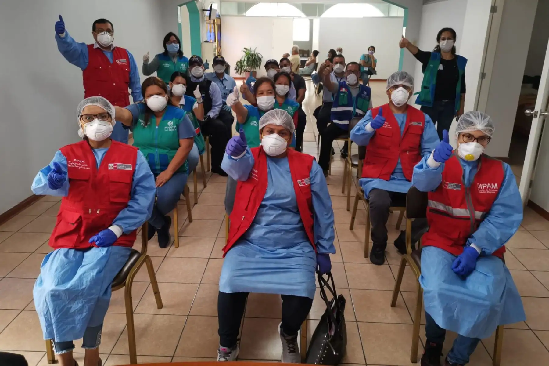 El Ministerio de la Mujer y la Municipalidad de Lima  se unen por el bienestar de las personas adultas mayores en un operativo que salva vidas, para aquellas personas  que se encuentran en estado de abandono y desprotección.
Foto: MIMP