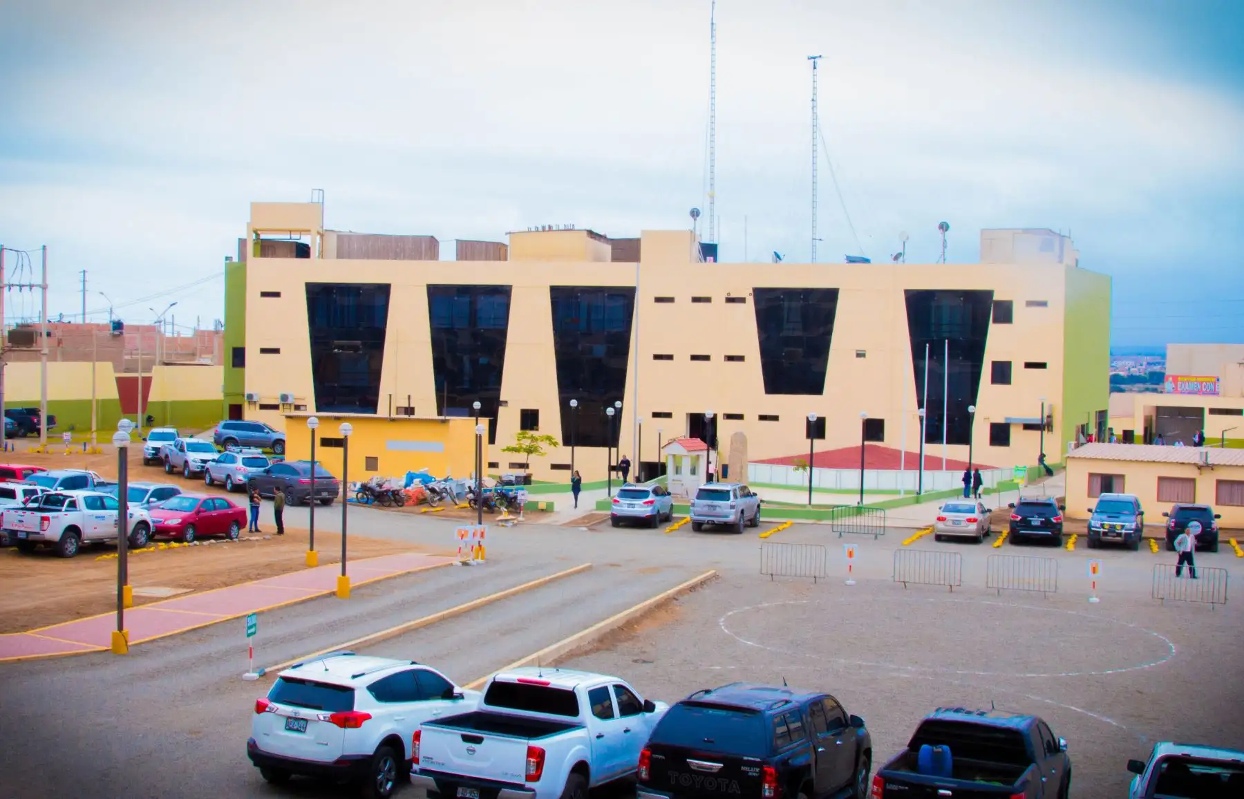 Gobierno Regional de Lima pone a disposición su flota vehicular al sector salud, las Fuerzas Armadas y la Policía Nacional para reducir el riesgo de propagación del coronavirus.
