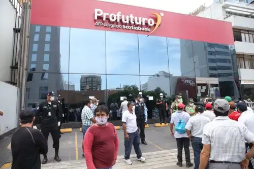Afiliados a una AFP solo podrán retirar sus aportes antes de su jubilación para crédito hipotecario de primera vivienda o por una enfermedad terminal. . ANDINA/Difusión