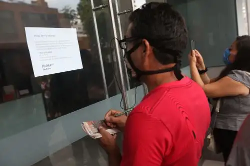 Afiliados a las AFP buscan conocer el mecanismo para el retiro de sus aportes. ANDINA/Jhonel Rodríguez Robles