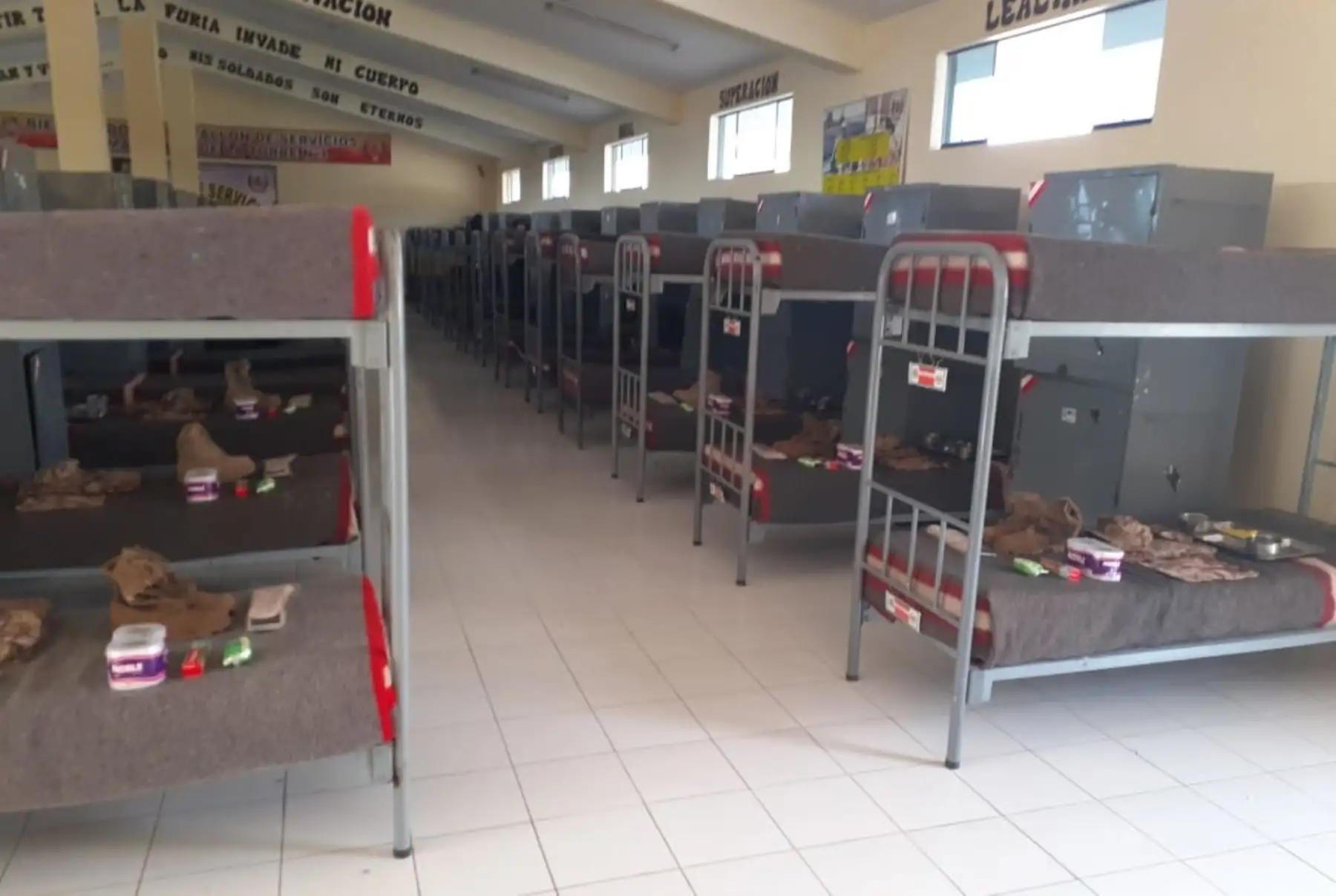 La Tercera División del Ejército del Perú, con sede en Arequipa, espera mañana la reincorporación de 1,920 licenciados para que apoyen en las labores asignadas a las Fuerzas Armadas. ANDINA/Difusión