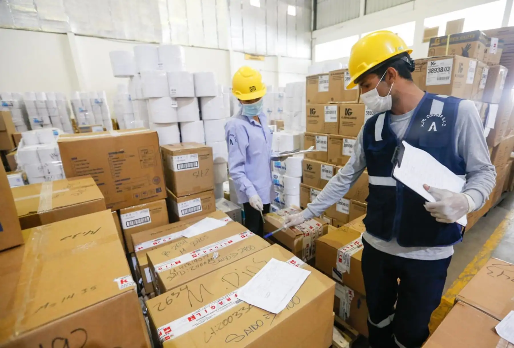 Minsa inicia la distribución de las pruebas rápidas a nivel nacional. Foto: ANDINA/MINSA