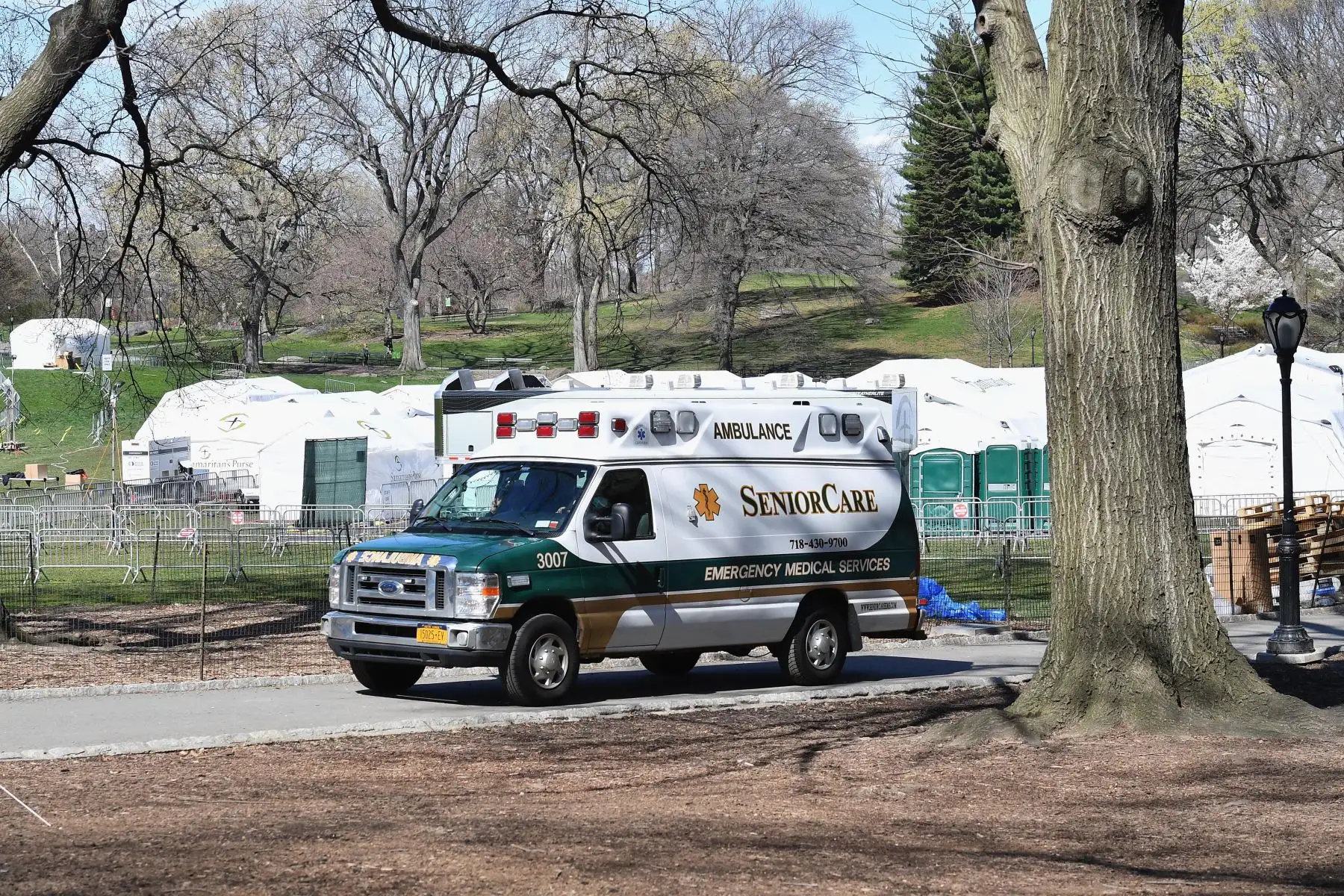 El número de muertes en Estados Unidos por coronavirus ha superado las reportadas por China, donde la pandemia comenzó en diciembre, según un número publicado el 31 de marzo de 2020 por la Universidad Johns Hopkins. Foto: AFP