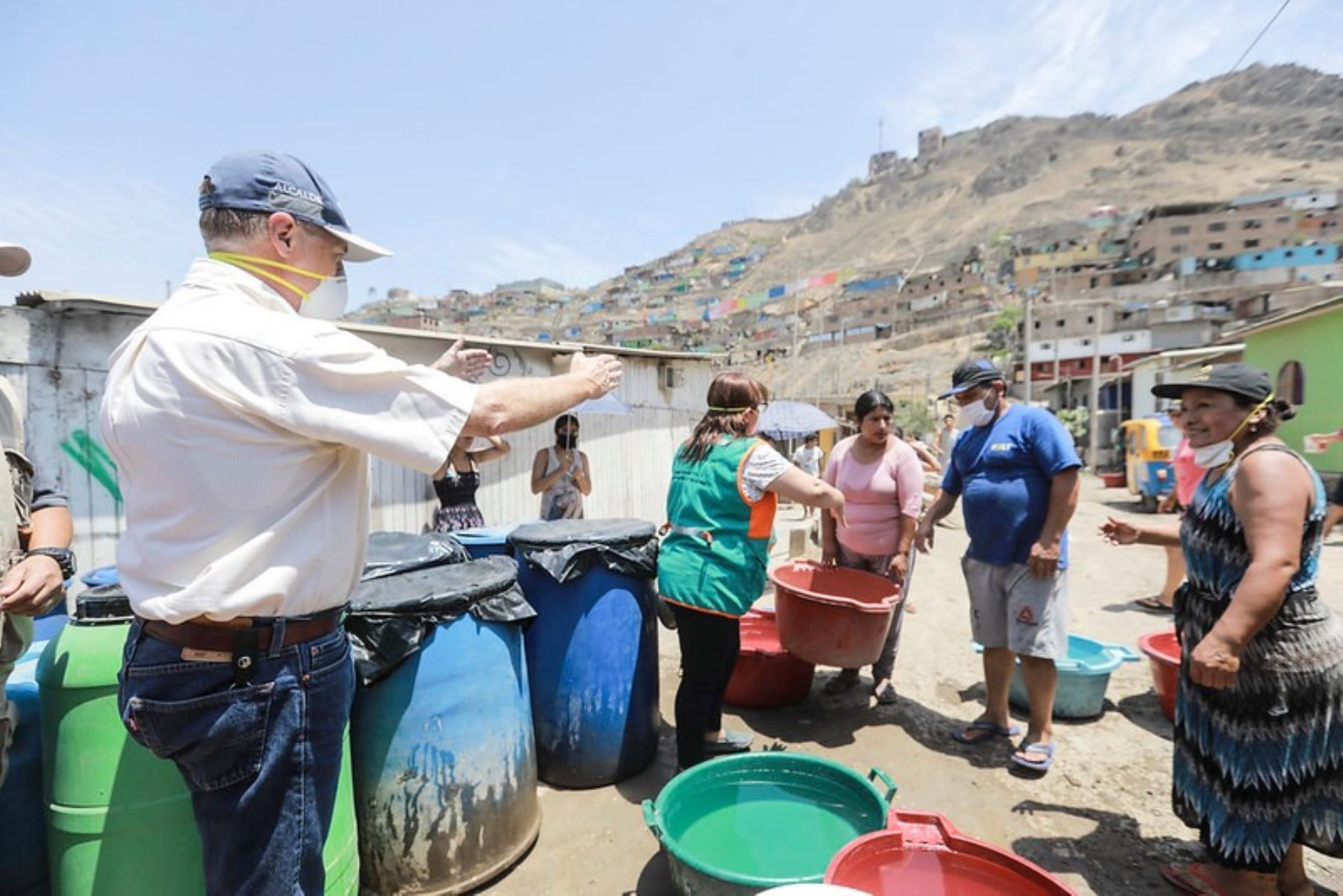 Municipio de Lima llevó más de un 1.5 millones de galones de agua a 12 distritos. Foto: ANDINA/Difusión.