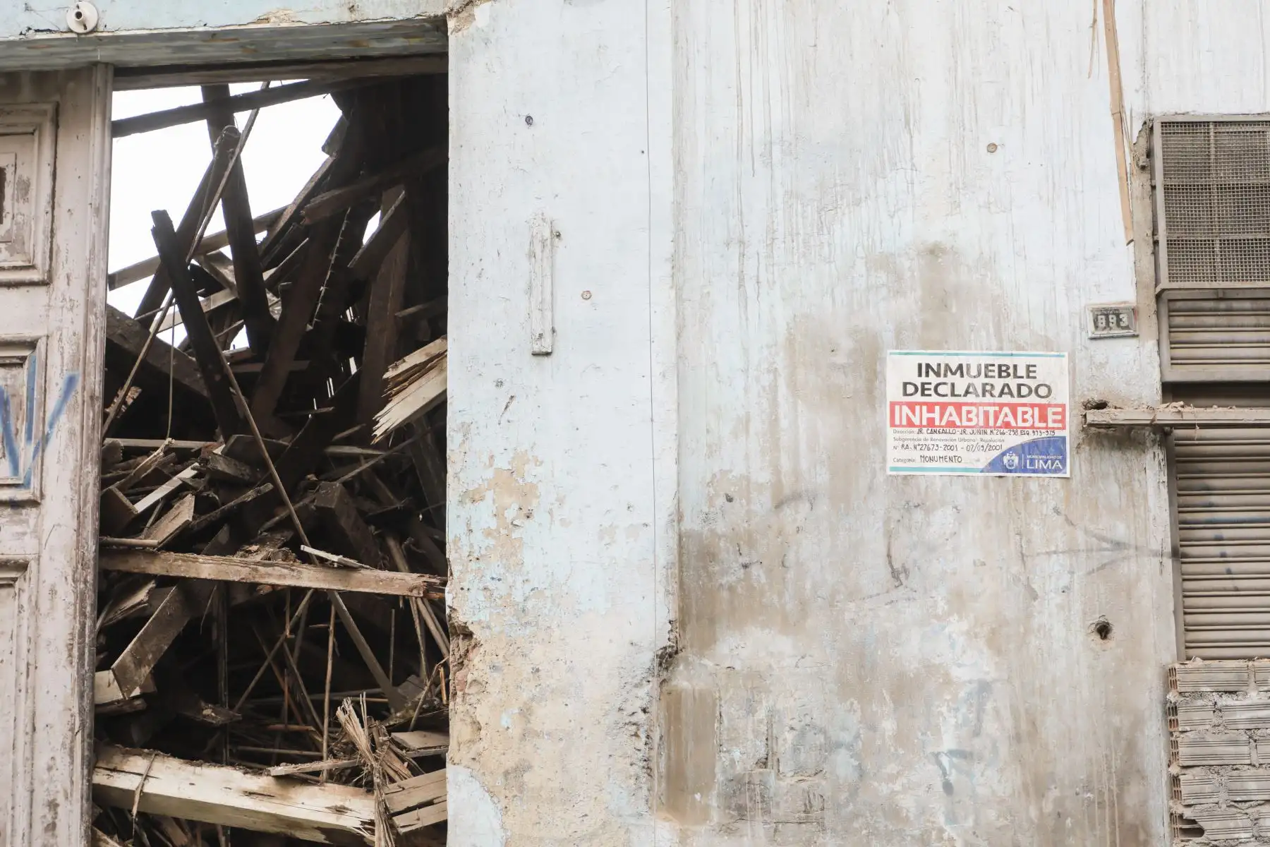 Municipalidad de Lima realizo el desmontaje de la casona 