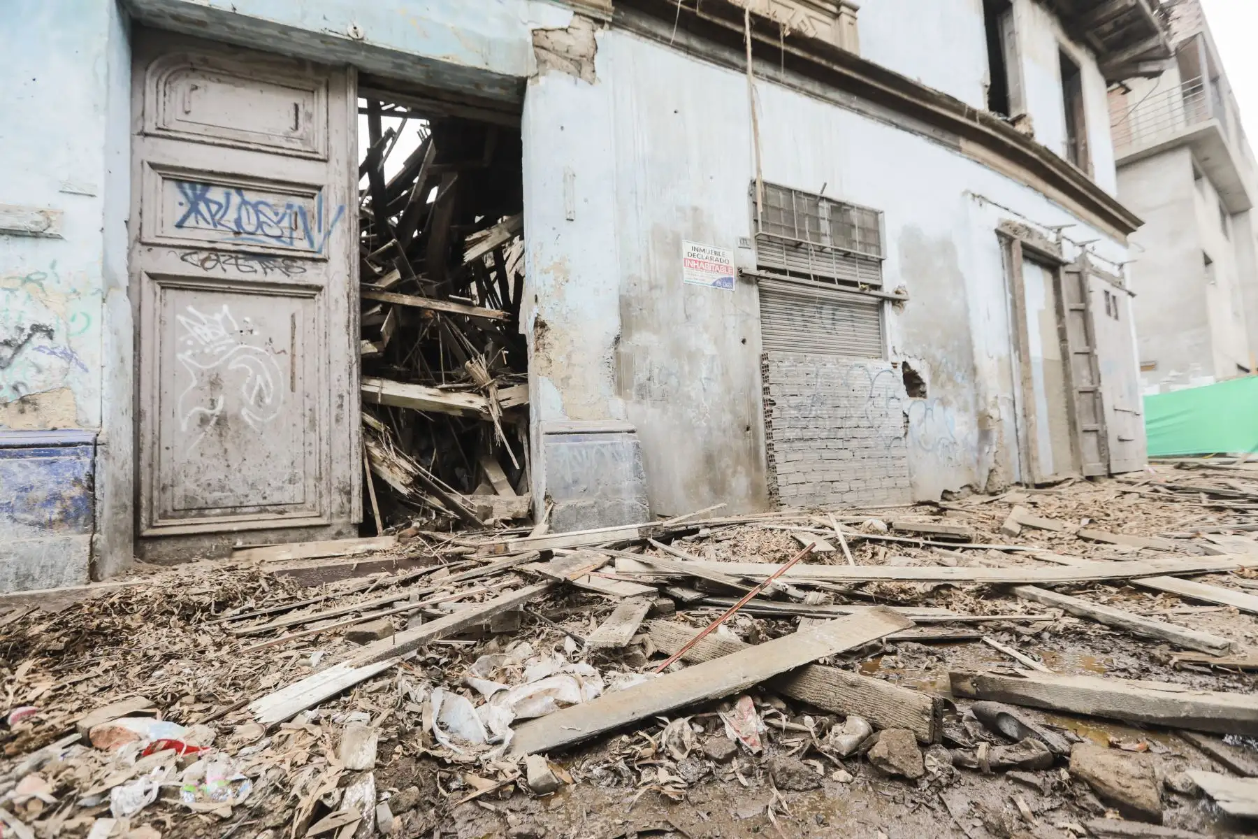 Municipalidad de Lima realizo el desmontaje de la casona 