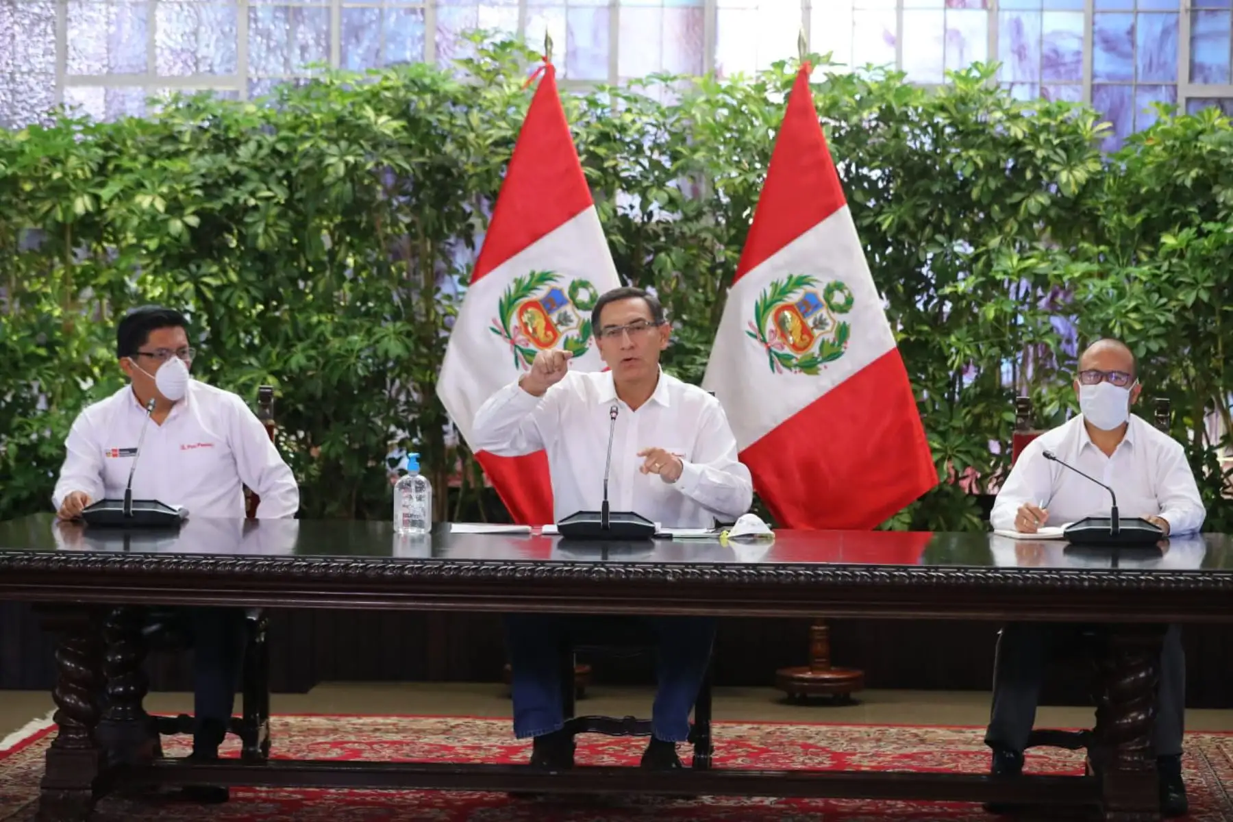 Presidente de la República, Martín Vizcarra, invoca a municipios actuar con transparencia y evitar la aglomeración de personas en la entrega de víveres a las familias vulnerables afectadas por el estado de emergencia debido a la amenaza del coronavirus. ANDINA/Prensa Presidencia