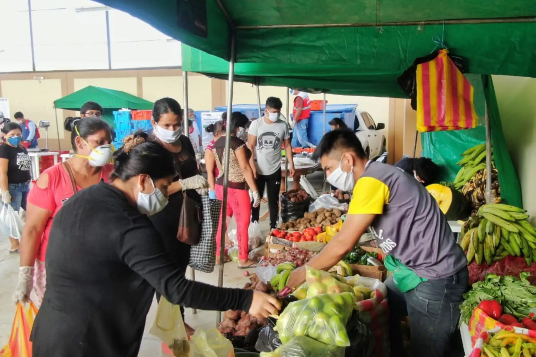 Ministro de Agricultura, Jorge Montenegro, supervisó el abastecimiento de alimentos en Tumbes y Piura. Foto: ANDINA/Difusión
Foto: Minagri