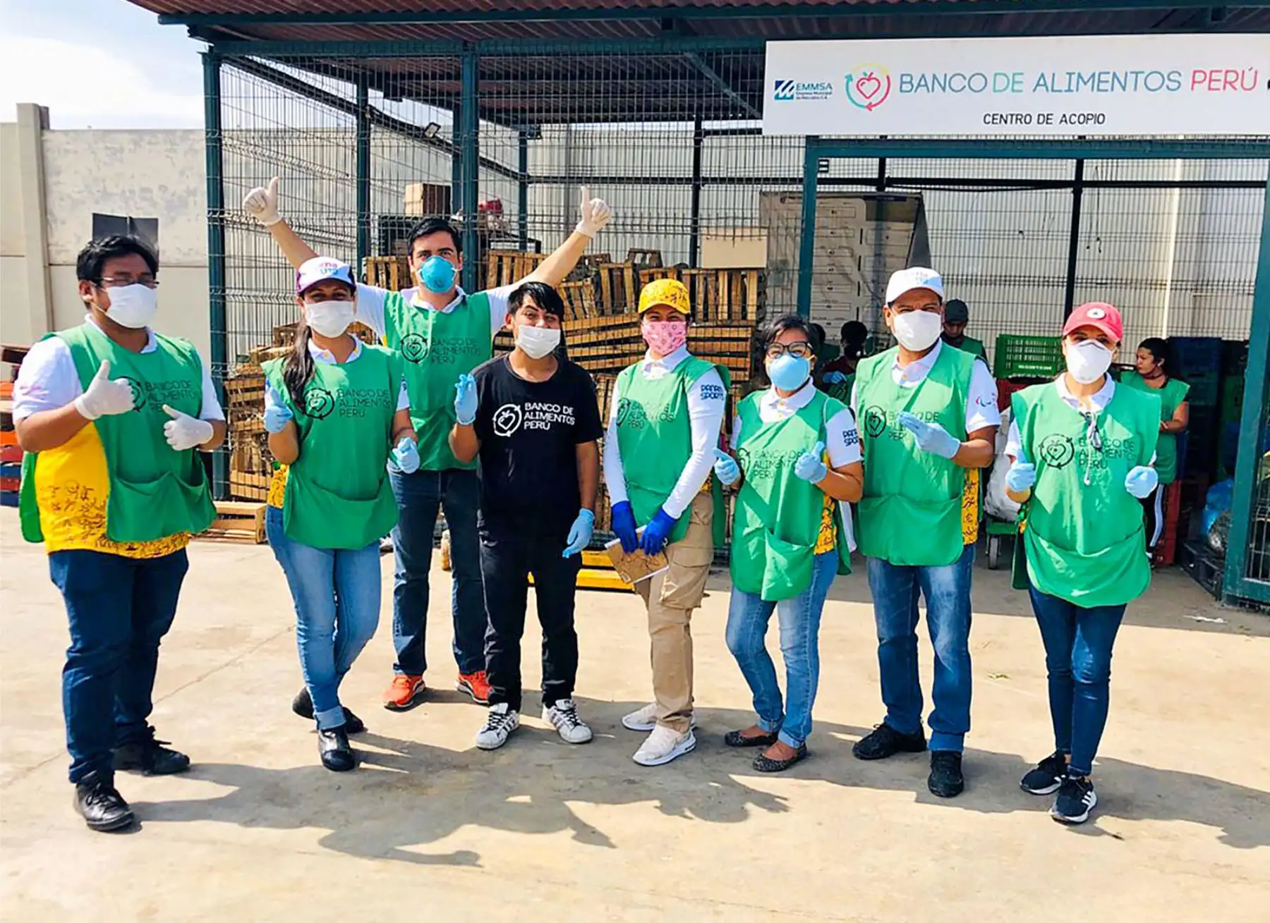 Voluntarios de Lima 2019 realizan la recolección de alimentos en el Mercado de Frutas