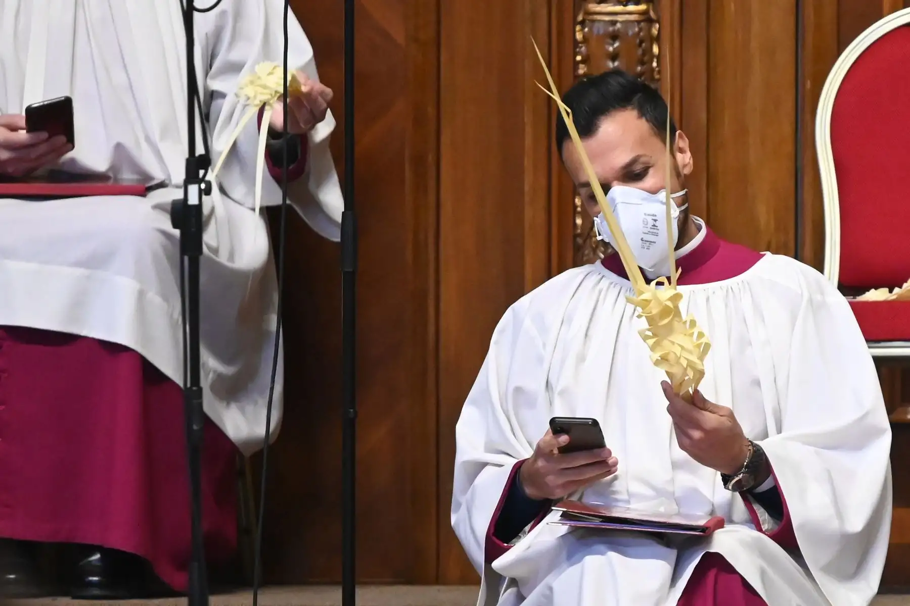 Acompañaron al papa Francisco solo un reducido grupo de religiosos. Foto: AFP