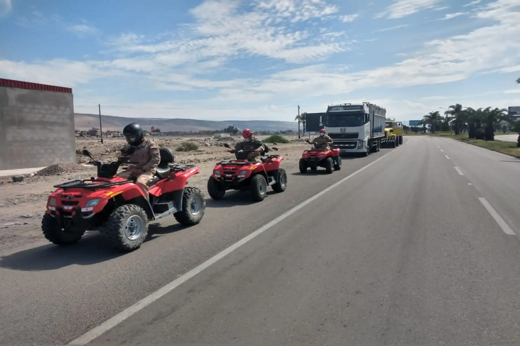 Se refuerza el patrullaje del Ejército,en la frontera Sur, con el apoyo de drones, cuatrimotos y la caballería.
Foto: Ejército del Perú