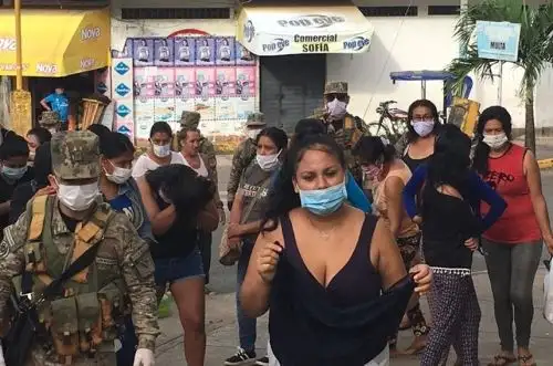 Policía Nacional intervino a más de 150 mujeres en la región San Martín por no respetar la inmovilización social obligatoria diferenciada. ANDINA/Difusión
