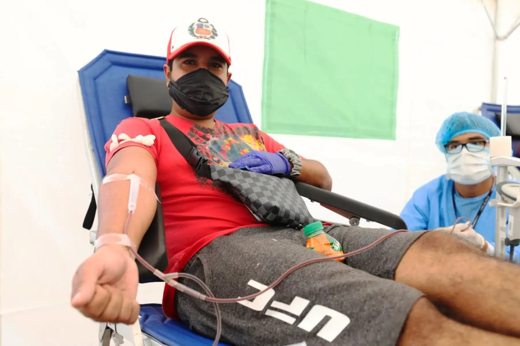 EsSalud realiza campaña itinerante de donación de sangre en supermercados. Foto: ANDINA/Difusión.