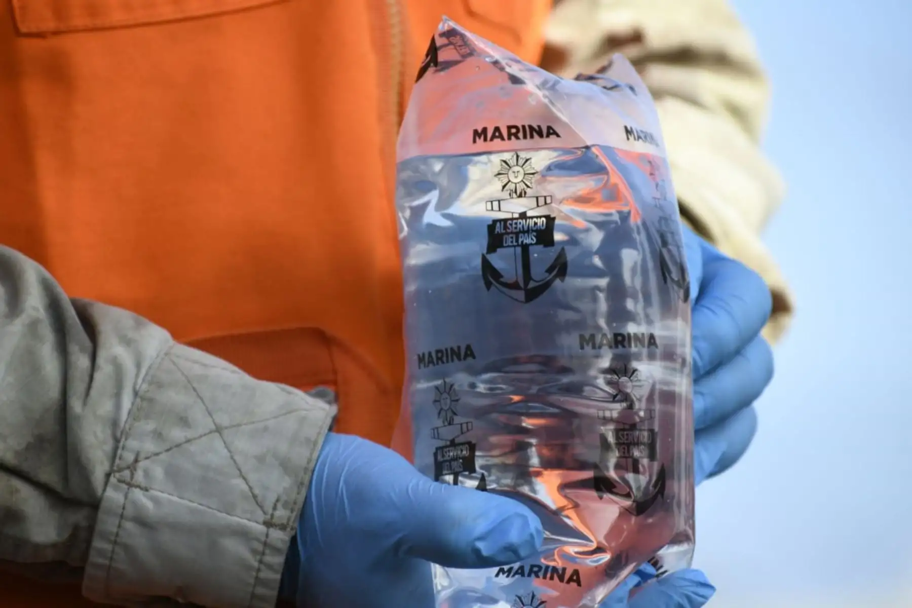 Marina dona 15,000 litros de agua desalinizada para AA. HH. en San Juan de Miraflores. Foto: ANDINA/difusión.