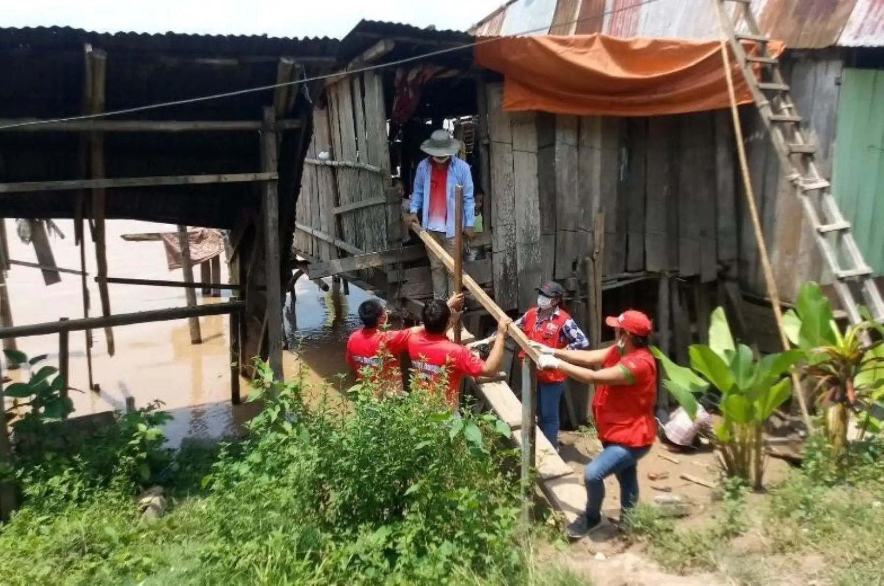 Equipo de Inabif entrega alimentos y brinda apoyo a las familias vulnerables de la provincia de Alto Amazonas-Yurimaguas, en Loreto, resaltó el Ministerio de la Mujer. ANDINA/Difusión