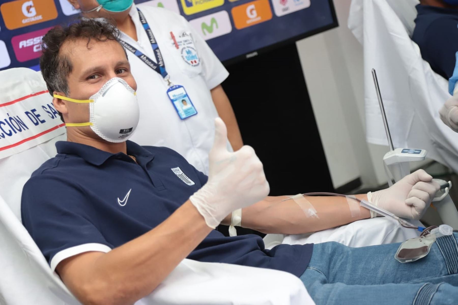 Los jugadores de Alianza Lima se sumaron la campaña de donación de sangre “Ama Dona Vive: Salvar vidas está en tus venas”, que impulsa el Ministerio de Salud (Minsa).