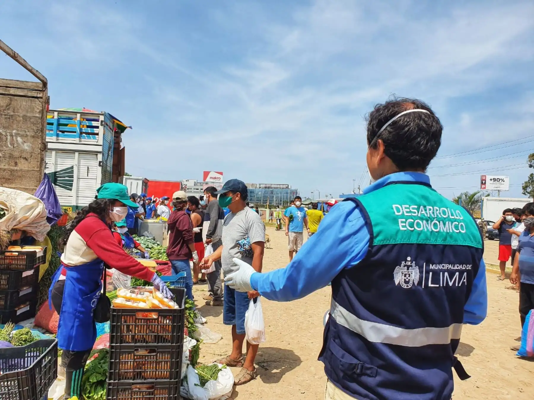 Municipalidad de Lima instala mercado móvil en San Juan de Miraflores. Foto:ANDINA/Difusión