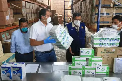 Autoridades regionales de Áncash organizan el reparto de medicamentos y pruebas rápidas para el covid-19.