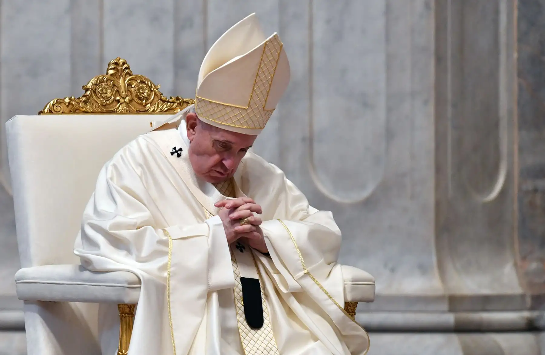 Papa Francisco oficia misa de Jueves Santo a puertas cerradas en Basílica de San Pedro. Foto: AFP