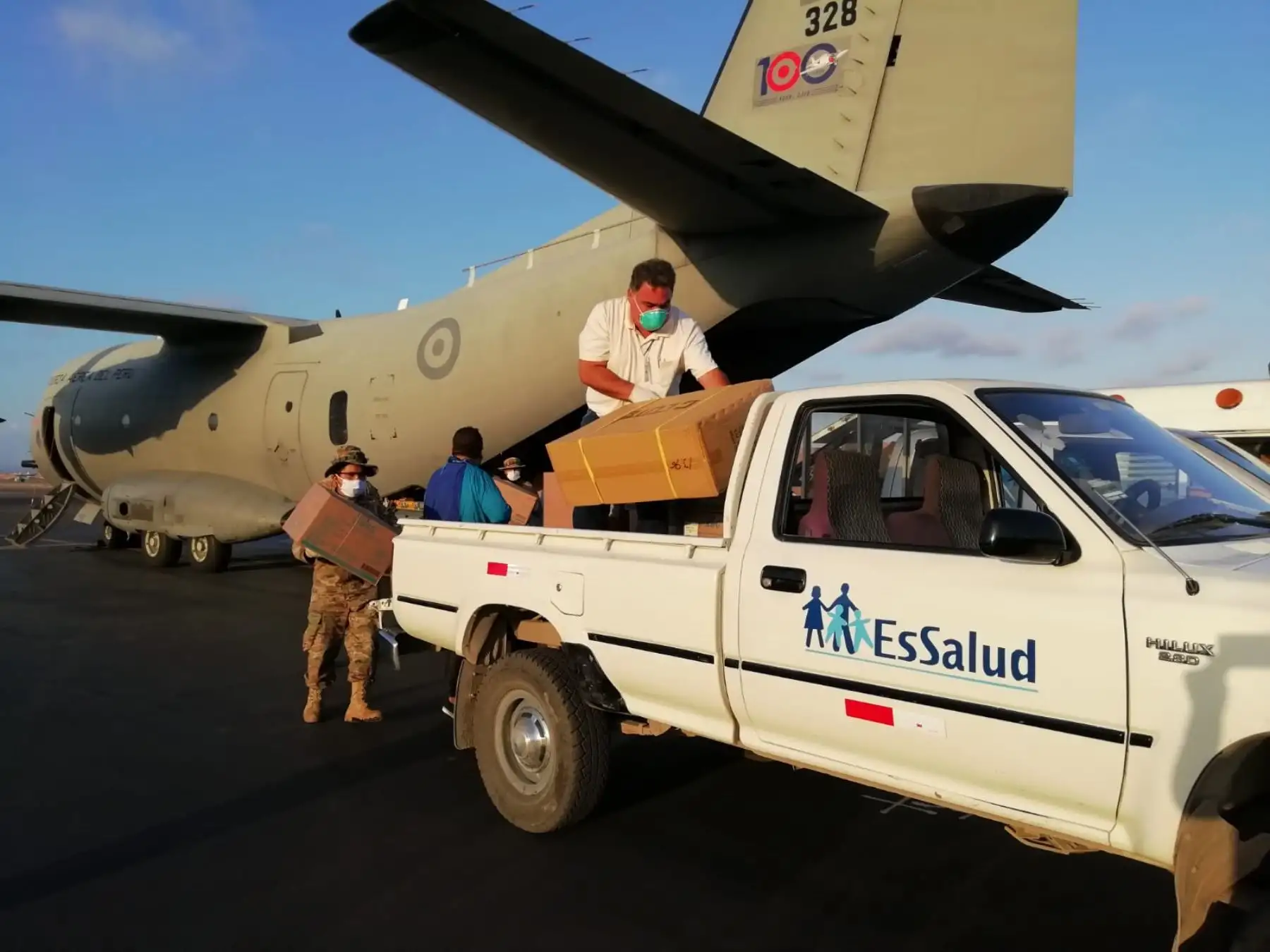 Essalud realiza envíos EPP e insumos médicos a diversas regiones del Perú, para detectar el #COVIDー19. Foto:ANDINA/Essalud