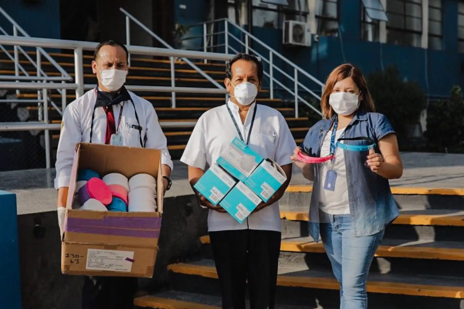 Los visores tienen un costo de fabricación de aproximadamente de 17 a 20 soles por unidad.