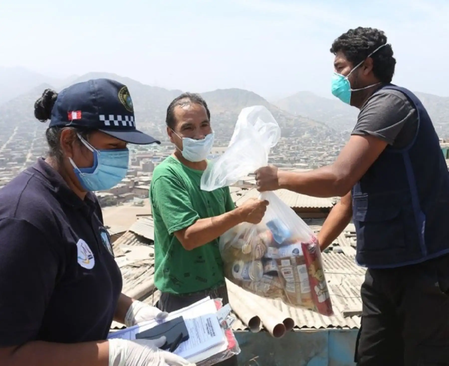 Los primeros beneficiados fueron los vecinos del Asentamiento Humano Pinos II, en el sector de Pampas de San Juan de Miraflores.