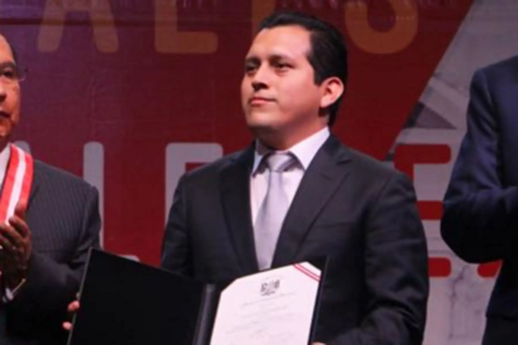 Congresista José Luna.