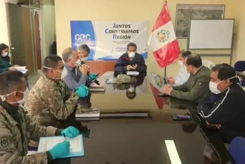 El gobernador regional de Cajamarca, Mesías Guevara, pidió al Ejecutivo especificar el mecanismo para el retorno humanitario de personas varadas en diversas zonas del país a sus regiones de origen, a fin de garantizar que posibles infectados con covid-19 diseminen la enfermedad cuando lleguen y sobrecarguen los establecimientos de salud regional.