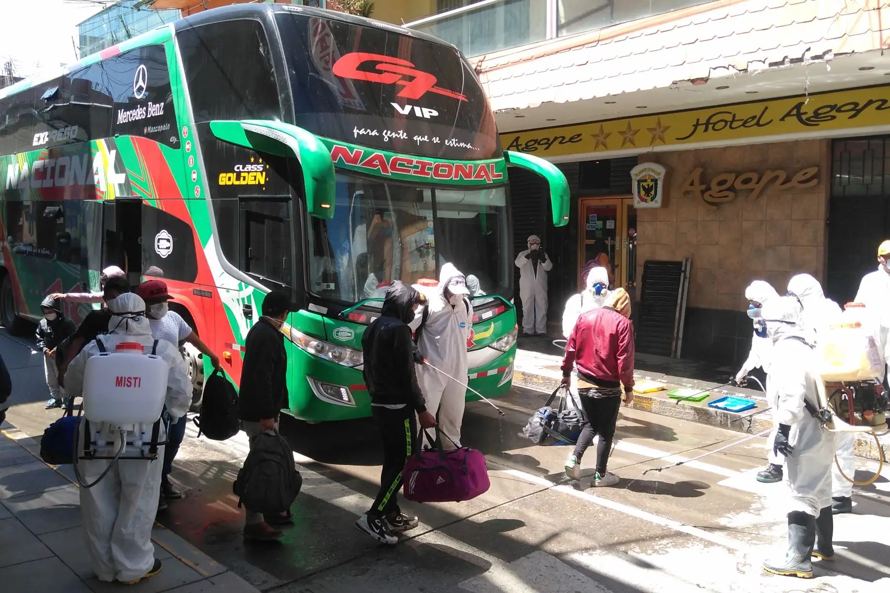 Foto: Arriban a Huancayo 200 migrantes de Junín que permanecieron varados en Lima. Foto: Cortesía/Pedro Tinoco