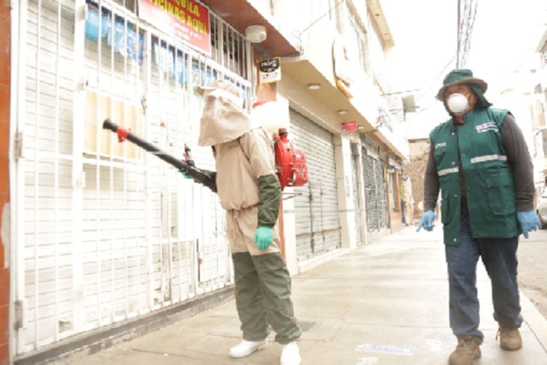 Con equipos de desinfección municipalidades de Lambayeque desinfectarán los mercados. ANDINA/Difusión
