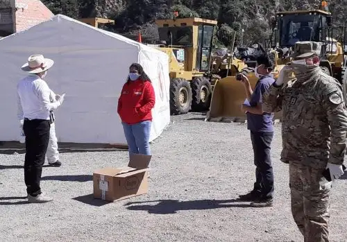 Ministra del Ambiente, Fabiola Muñoz, supervisa los preparativos del traslado humanitario del último grupo de personas que anhela retornar a sus lugares de origen.
