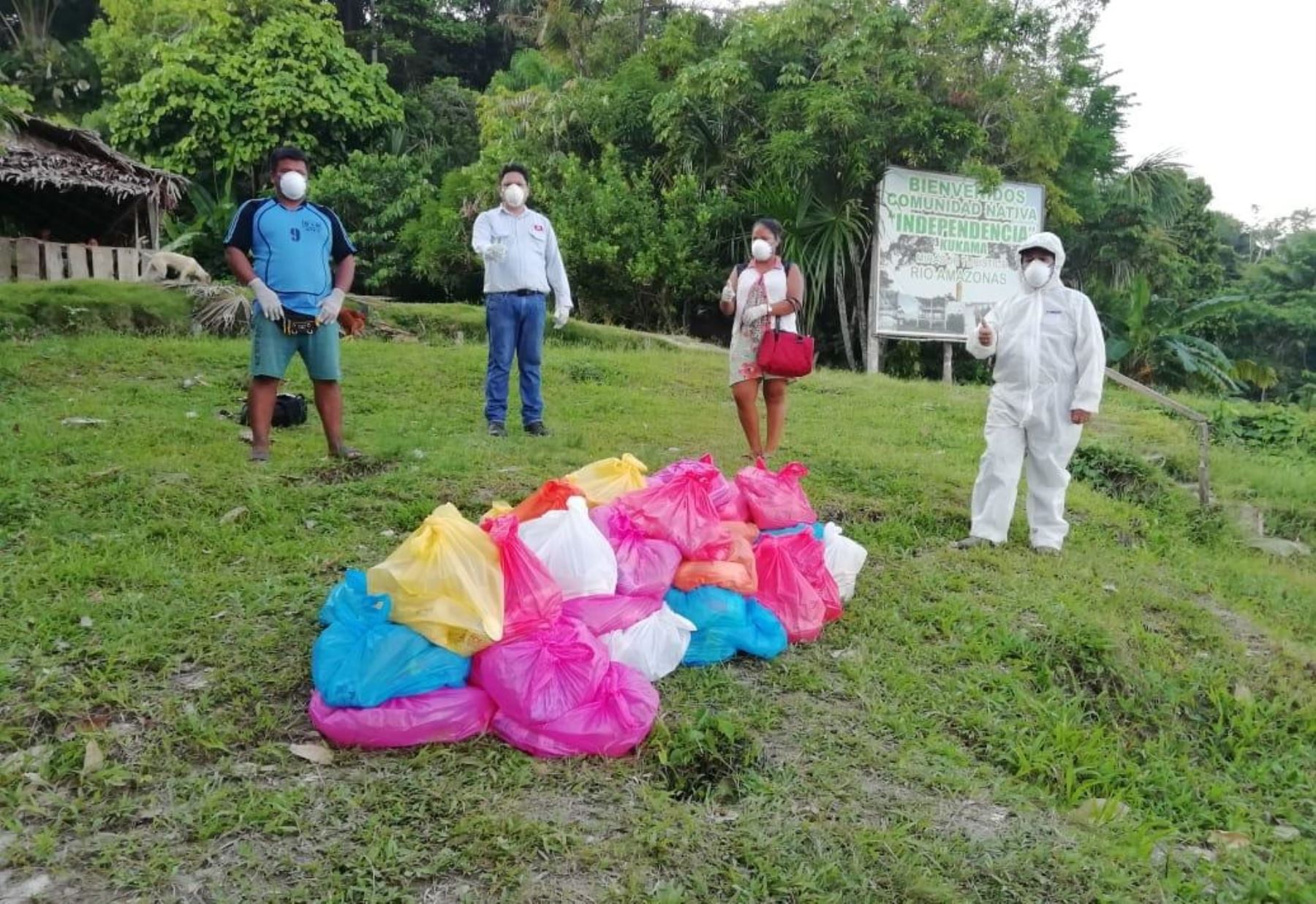 Petroperú entregó víveres a comunidades rurales asentadas cerca de la refinería de Iquitos, en Loreto. ANDINA/Difusión