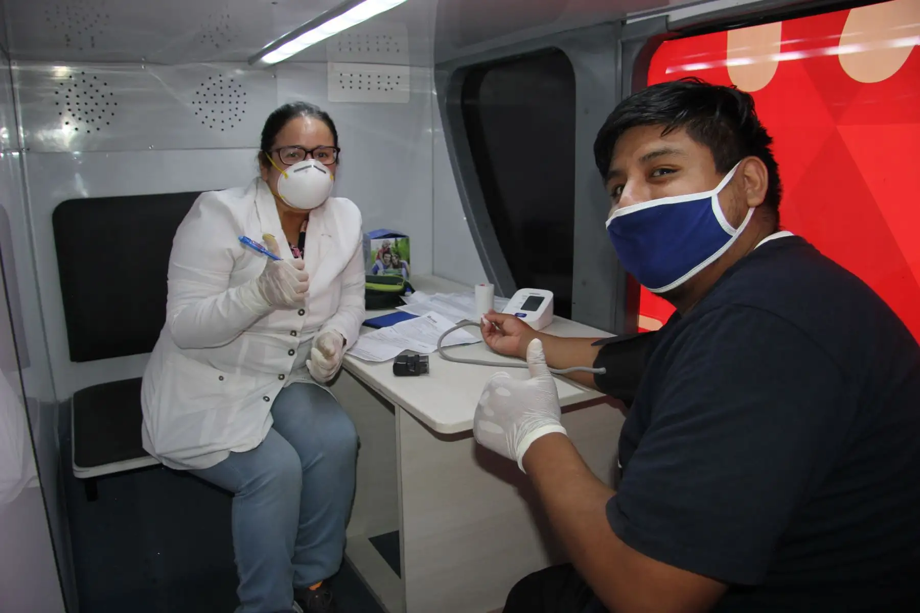 Campaña de donación de sangre en Villa el Salvador, por  hinchas voluntarios del Alianza Lima.Foto:ANDINA/Essalud