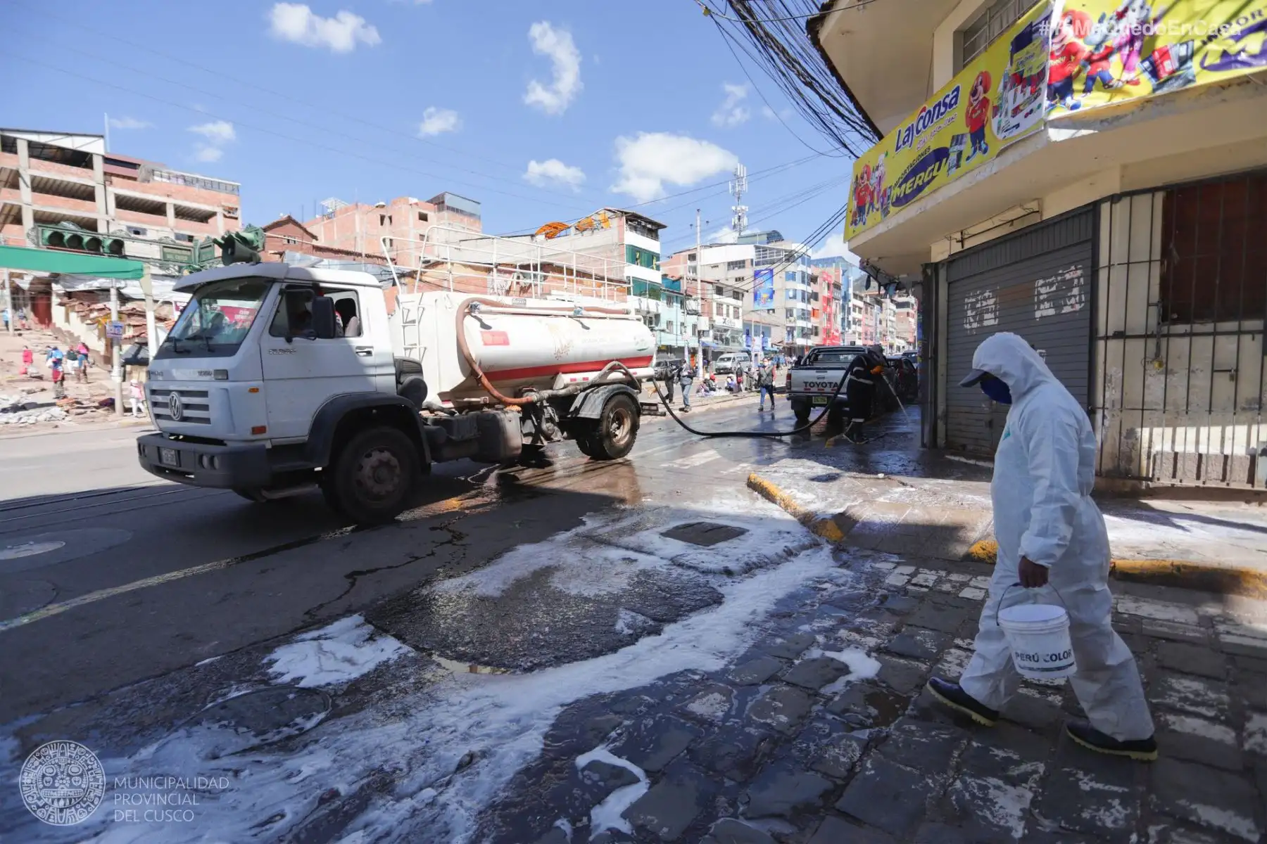 Municipalidad Provincial del Cusco ejecuta las acciones de limpieza y desinfección en calles y zonas de alto riesgo por Coronavirus. Foto: ANDINA/Municipalidad del Cusco