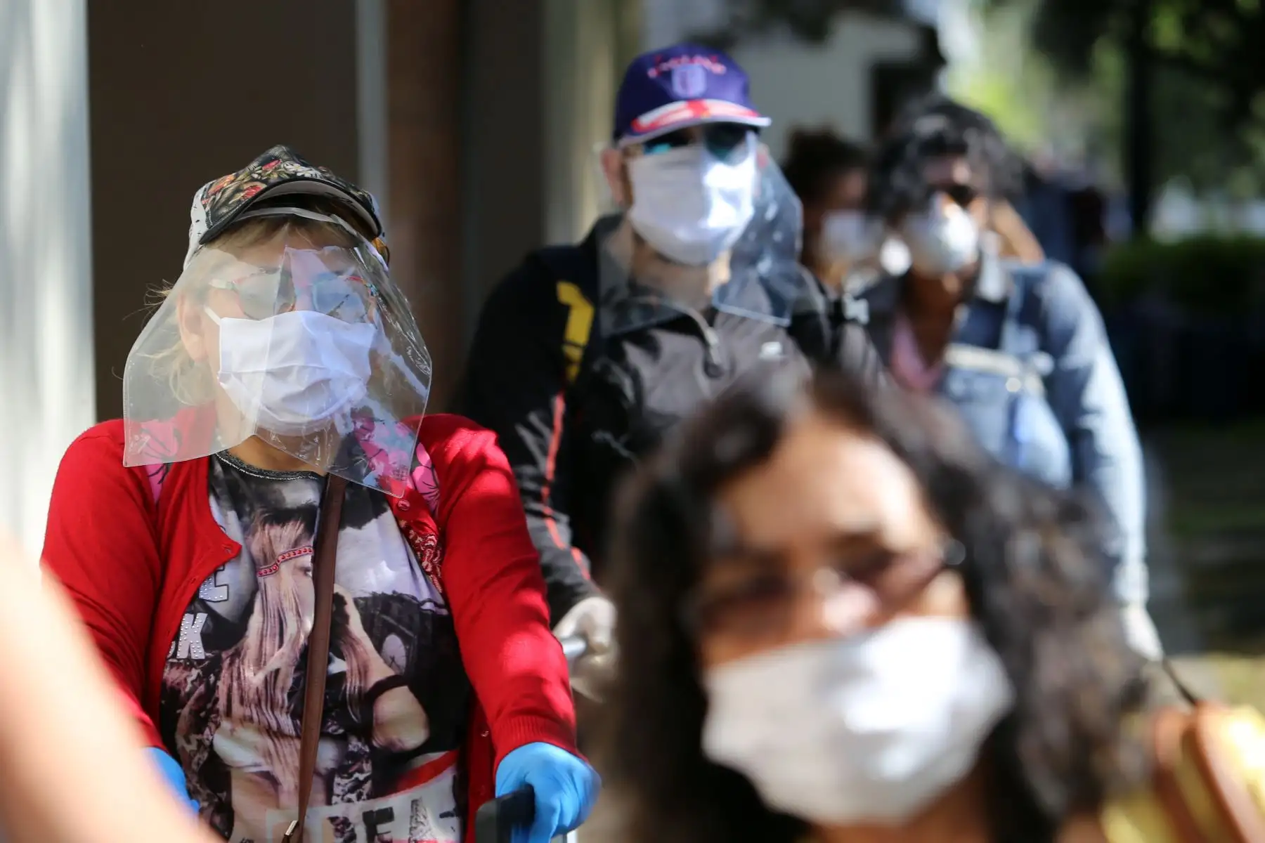 Españoles varados en Perú, por el cierre de fronteras debido al coronavirus COVID-19, parten repatriados con destino a su país. Foto: Cortesía/ César García