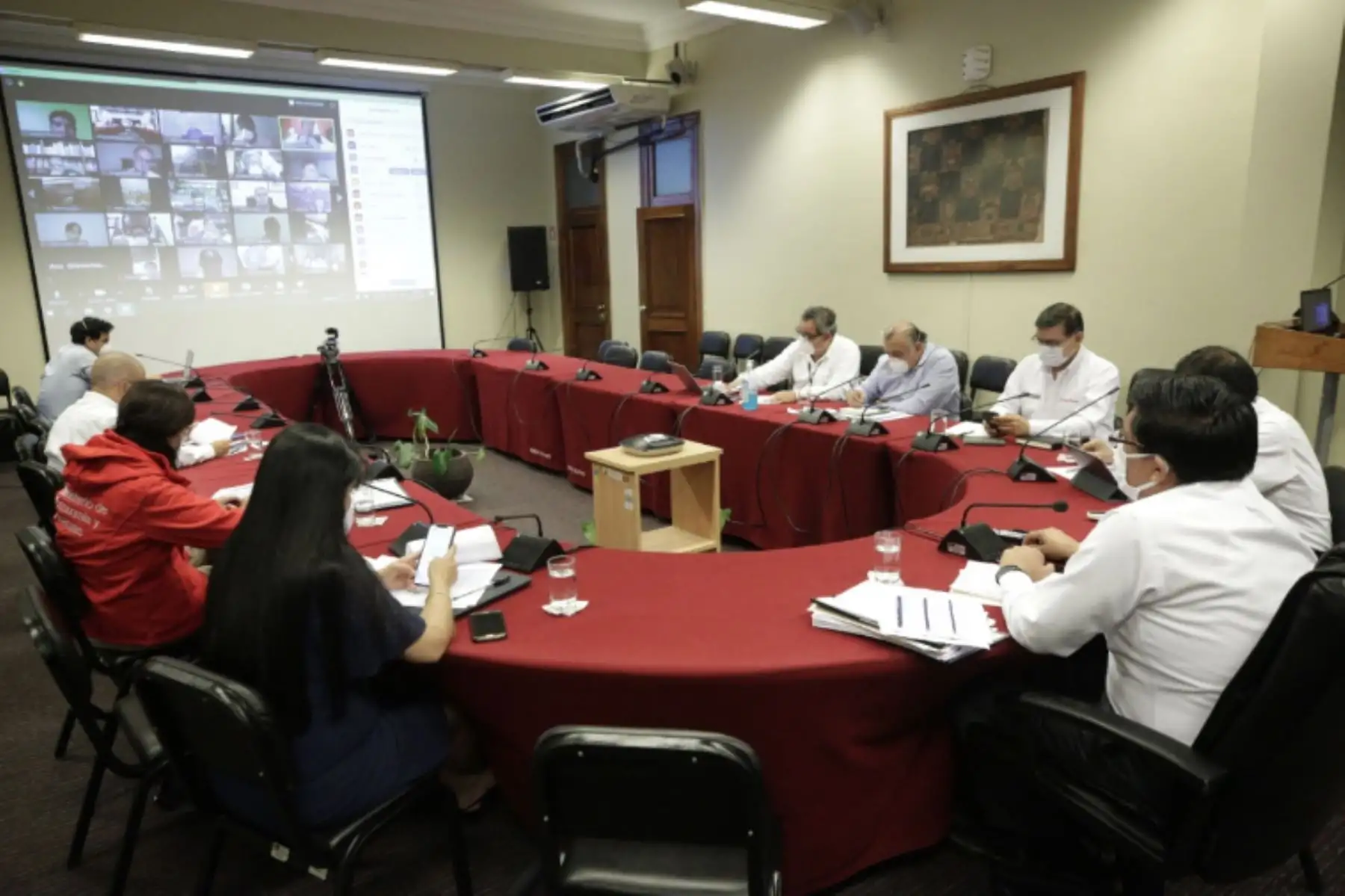 Titular de la PCM Vicente Zeballos, encabezó videoconferencia con alcaldes de capitales de departamento, con el objetivo de conocer las acciones contra el COVIDー19 en sus provincias y   coordinar medidas de salubridad, traslado interregional, entre otros.Foto:ANDINA/PCM