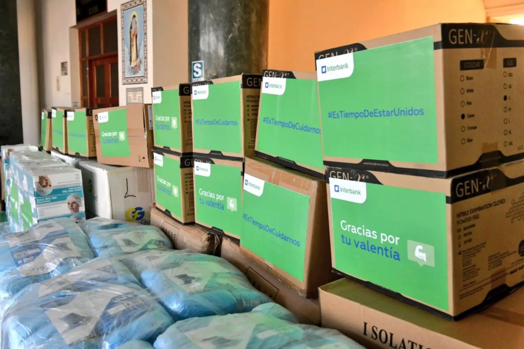 Ministro del Interior, Carlos Morán, recibe donación de equipos de protección personal e implementos médicos para la Sanidad de la Policía Nacional.Foto: MININTER