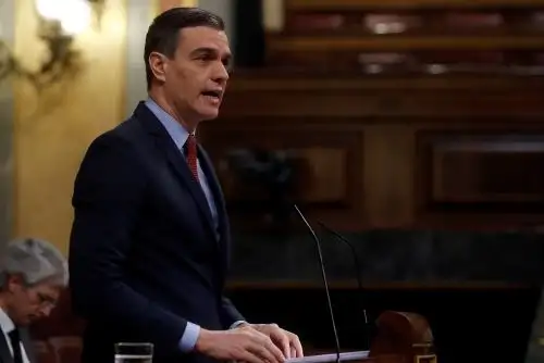 l presidente del Gobierno, Pedro Sánchez, durante su intervención en la sesión de control al ejecutivo celebrada este miércoles en el Congreso en la que expondrá los resultados de los últimos consejos europeos y los motivos por los que solicita una nueva prórroga del estado de alarma. Foto: EFE