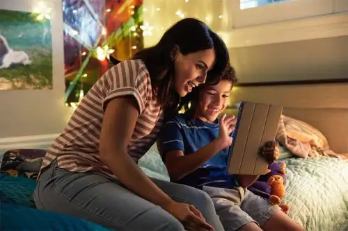 La app  Messenger Kids ahora permite agregar adultos a un grupo de chat.