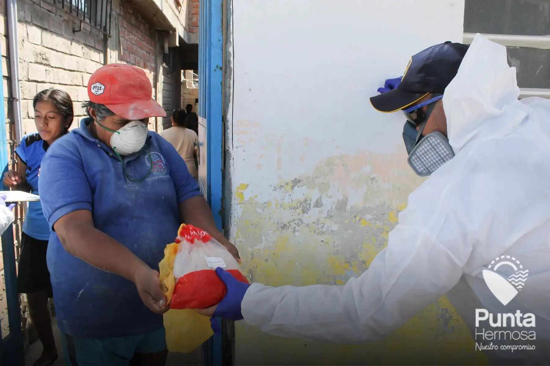 Municipalidad de Punta Hermosa entregó más de 6,000 pollos a familias más vulnerables de la jurisdicción gracias al apoyo de la Fundación Lima de la MML y empresas privadas. Foto: ANDINA/Municipalidad de Punta Hermosa