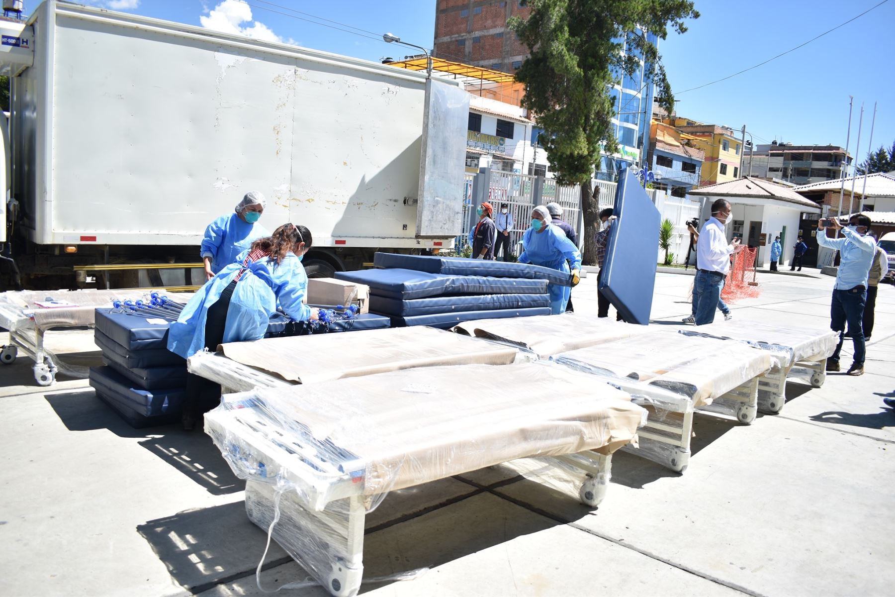 El Gobierno Refional de Áncash entregó un lote de 20 camas clínicas para pacientes infectados con coronavirus. Foto: ANDINA/Difusión