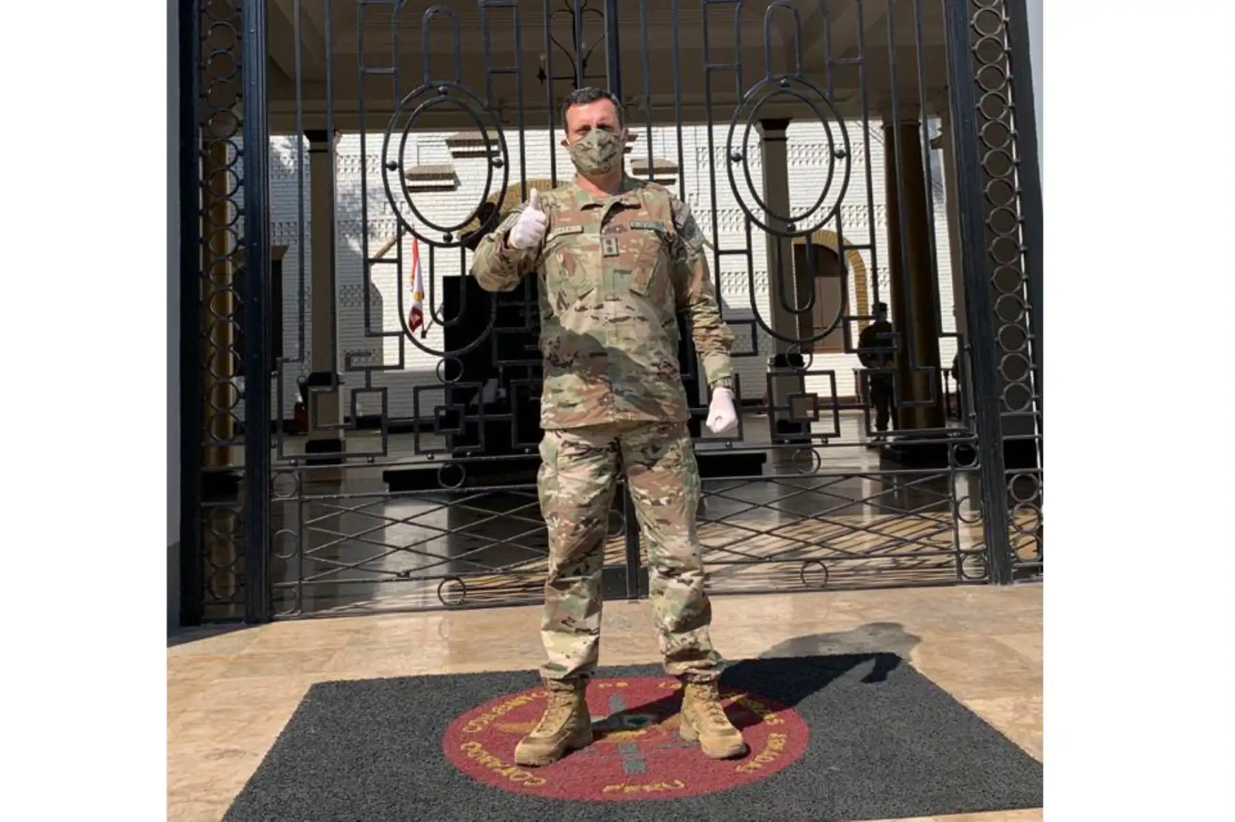 Gral. de Brig, EP Francisco Costa, integrante de Los comandos de las Fuerzas Armadas, que hace 23 años participaron en la operación Chavín de Huantar y pusieron fin al cautiverio de 72 personas secuestradas en la residencia del embajador de Japón por la organización terrorista MRTA, libran hoy otra lucha contra un enemigo invisible: el covid-19.Foto:ANDINA/Mindef